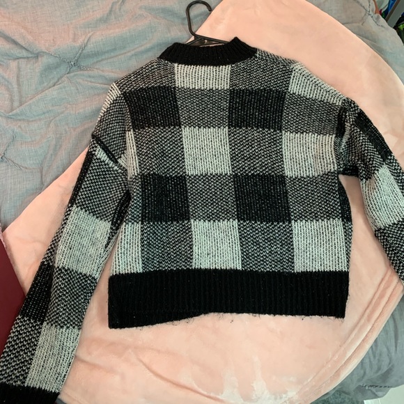 Plaid knitted sweater - Picture 1 of 2
